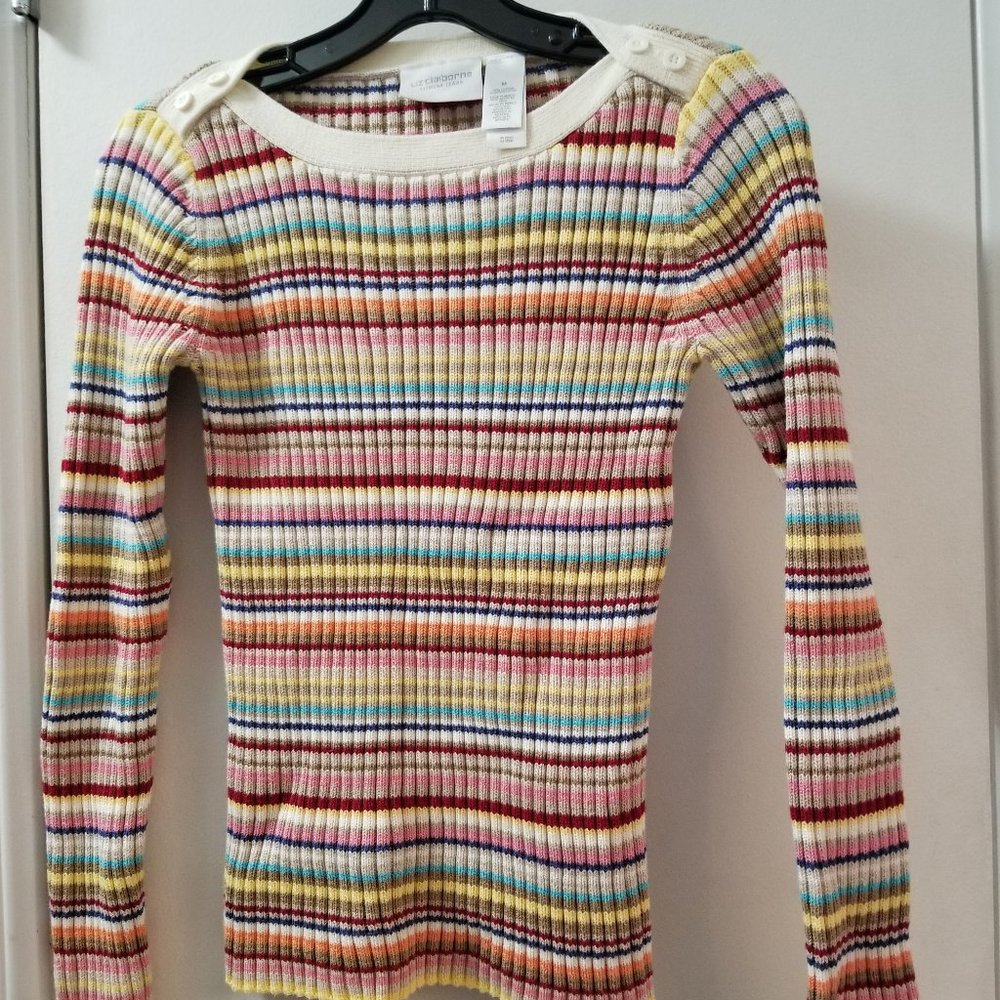 Liz Claiborne ribberd multi color sweatee boat neckline with button detail